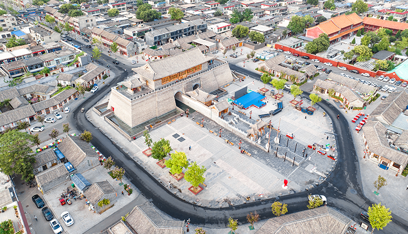 2022年9月8日，石家莊，航拍正定縣正定古城陽和樓與正定歷史文化街。